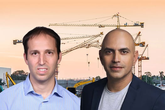 מימין: רון חן, מנכ״ל אנשי העיר, צילום: טל גבעוני / אמיר לוטן, מנהל תחום התחדשות עירונית בקבוצת לוינשטין, צילום: יח״צ / תמונת רקע: Photo Dumrongsak Songdej Dreamstime